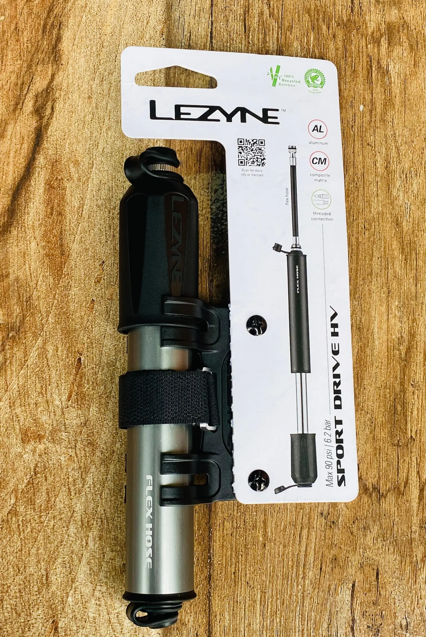 INFLADOR DE MANO LEZYNE SPORT DRIVE HV GRAY 90psi - Imagen 3