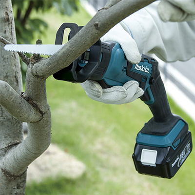 SIERRA SABLE 18V 3,000 CPM 2 BATERIAS 4.0Ah Y CARGADOR MAKITA - Imagen 4