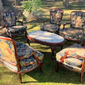 Conjunto sillas y sillon antiguos