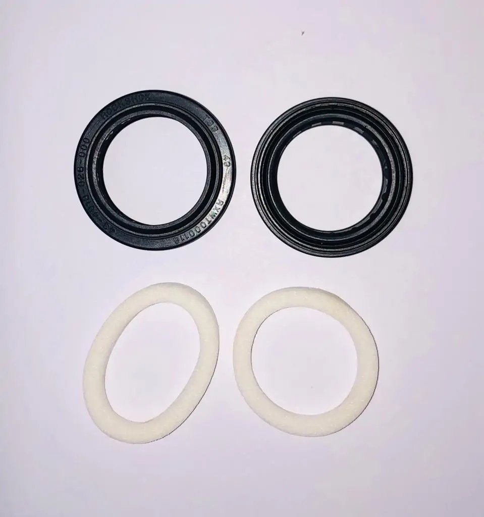 RETENEDORES 30MM X 5MM BLACK – ROCK SHOX 11.4018.028.006 - Imagen 3